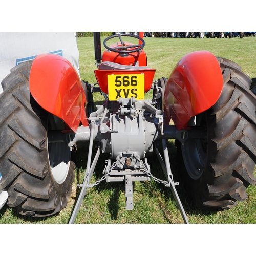 350 - Massey Ferguson 35 tractor. 1961. Runs, good tyres. SN-241141. Reg. 566XVS. V5