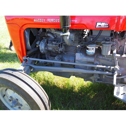 350 - Massey Ferguson 35 tractor. 1961. Runs, good tyres. SN-241141. Reg. 566XVS. V5