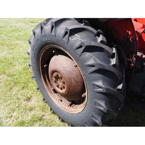 385 - Massey Ferguson 135 tractor. 1971. 4633 hours recorded. Runs, needs attention. Goodyear tyres, power... 