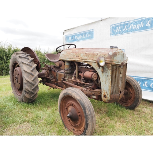 356 - Ford Ferguson 9N tractor. Good clean original. Petrol