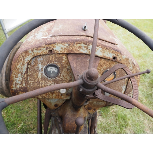 356 - Ford Ferguson 9N tractor. Good clean original. Petrol