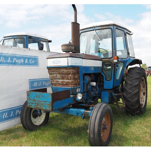 324 - Ford 6710 tractor. 1982. Runs and drives. 6910 hours recorded. C/w pickup hitch and assistor ram. SN... 