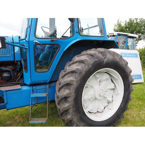 343 - Ford TW-25 tractor. 1983. 4WD. Runs. 7957 hours recorded. C/w underslung front weights, PAVT wheels ... 