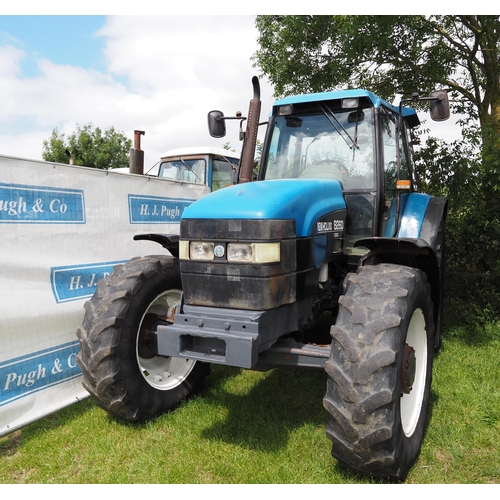 347 - New Holland 8260 Dual power tractor. 1997. 7915 hours recorded. 4WD. Runs. C/w pickup hitch and assi... 