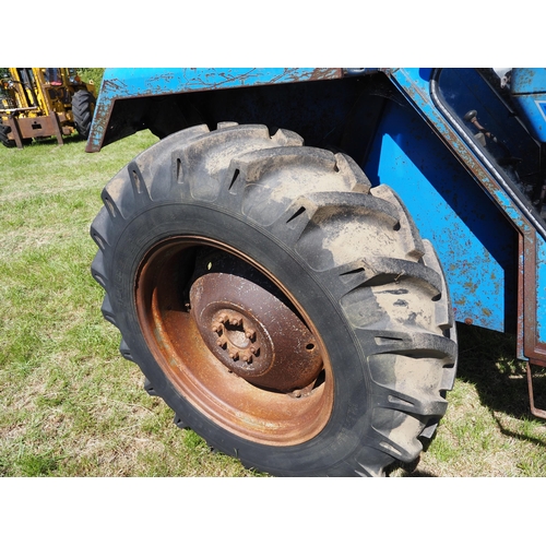 370 - Leyland 245 tractor. 1974. Runs. 7927 hours recorded. C/w pick up hitch. SN-187104. Reg. POD208M. V5