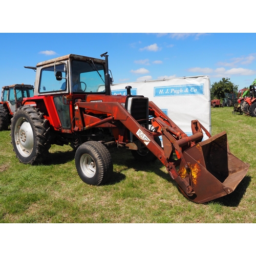 383 - Massey Ferguson 590 tractor with MF loader. Runs. 8626 hours recorded. Reg XFJ 985S. V5