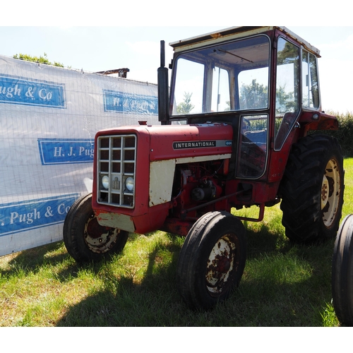 364 - International 444 tractor. Running well. Reg. KUN652P.