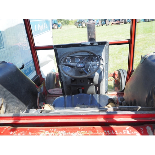 365 - International 454 tractor. 1976. 4853 hours recorded. Inner and outer wheel weights. Running well. R... 