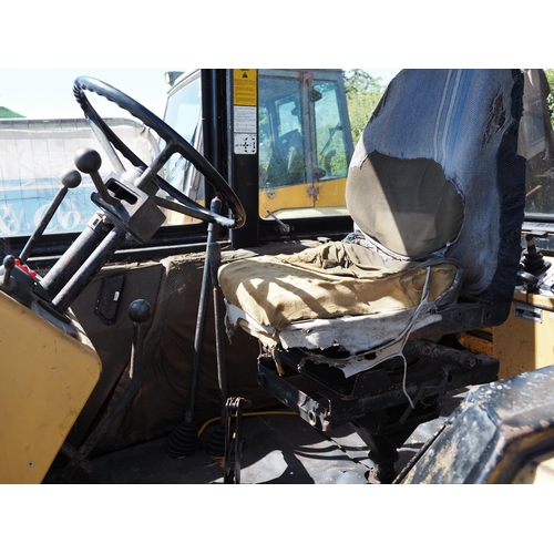 387 - Ford 555 digger. 1988. With back actor and front end loader. C/w 4 in 1 bucket. SN-203160. Reg. E834... 