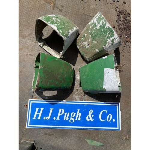 264 - John Deere tractor lights