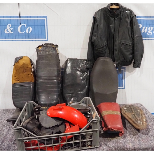 93 - Japanese seats, spares and leather jacket size 50