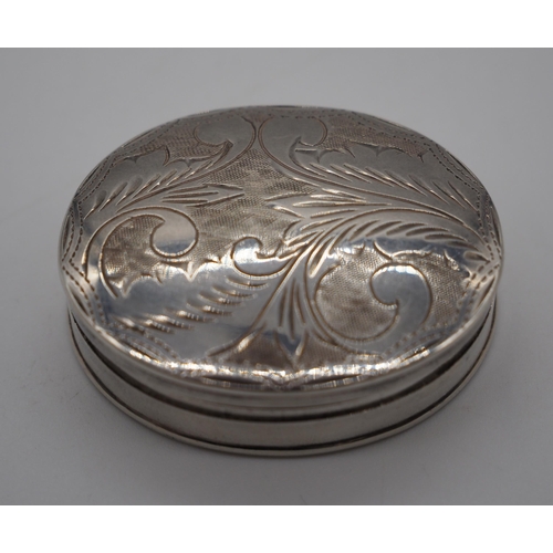 290 - Hallmarked silver circular box. Approx 20g