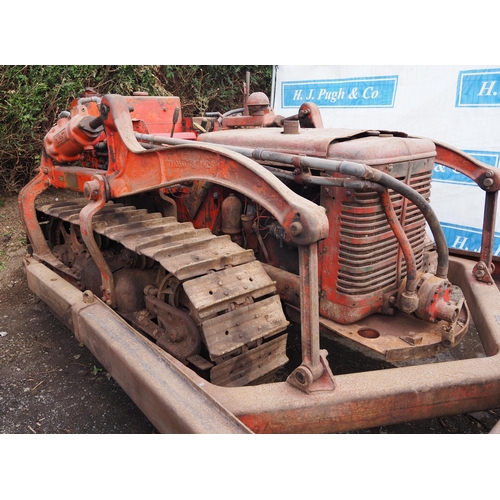 166 - International TD 9 crawler. Petrol/diesel. With Ruston Bucyrus blade and Cargo winch. Ex forestry co... 