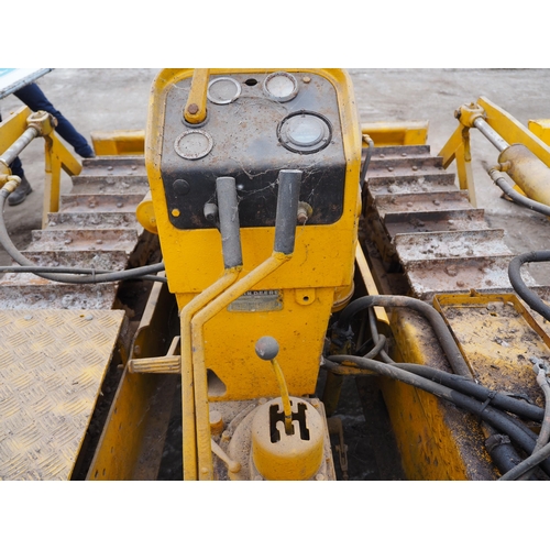 151 - John Deere 440 crawler, c/w front angle blade and drawbar. SN-454047. Engine is free.