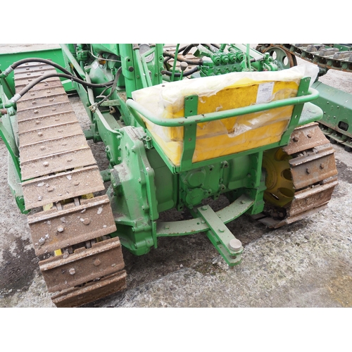 148 - John Deere 420C crawler. 1954, c/w front angle blade and drawbar. Runs and drives. SN-112812. Key