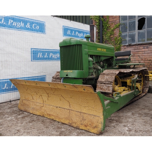 149 - John Deere 40C petrol crawler. Electric start  c/w front blade and drawbar. Runs and drives.  SN-645... 