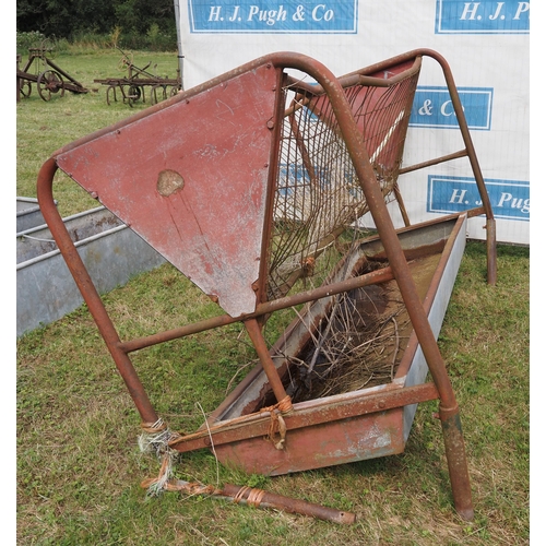 83 - Cattle hay rack