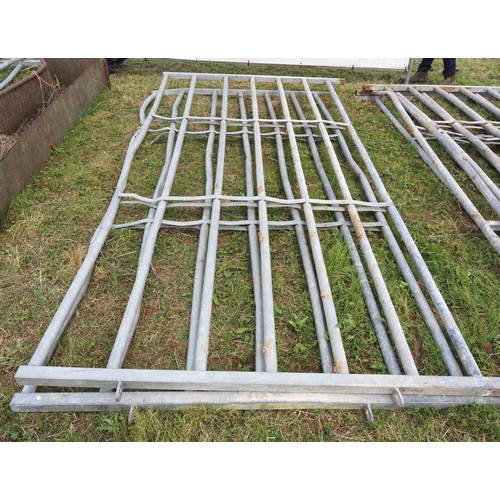 90 - Galvanised cattle hurdles -2