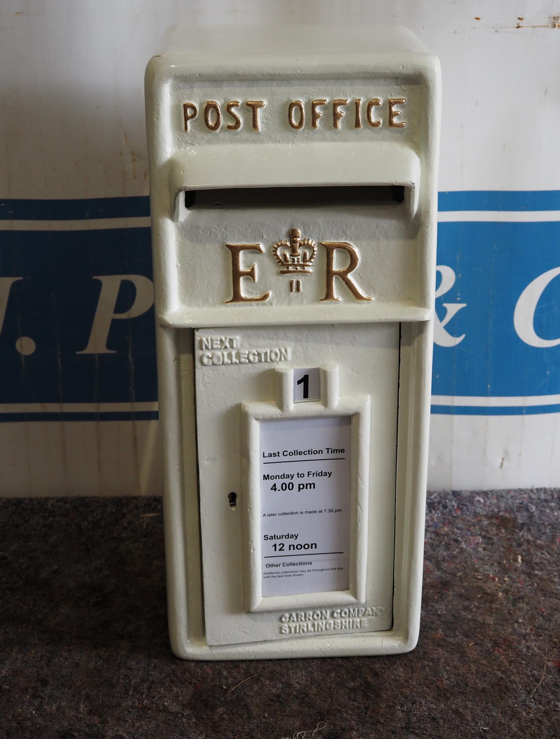 Post box c/w 2 keys