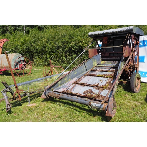 132 - Allis Chalmers rotary baler