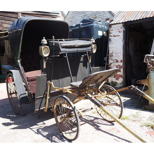 174 - Early 4 wheel 2 seater ladies phaeton c/w lamps and cover