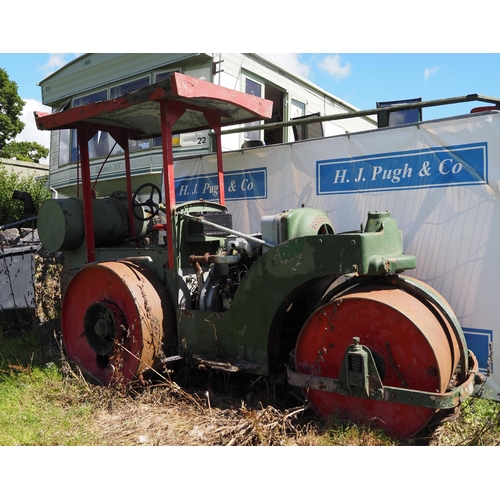 188 - Greens road roller. Twin cylinder engine