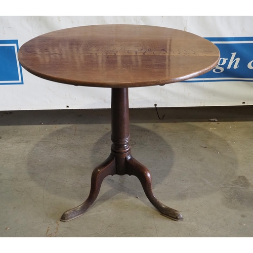 113 - Oak tilt top table 30