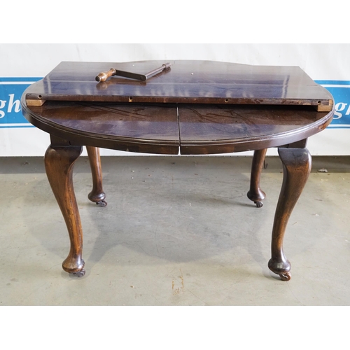 140 - Mahogany extending table 64 x 40