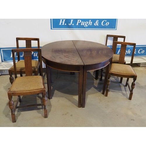 177 - Circular mahogany dining table and 4 chairs