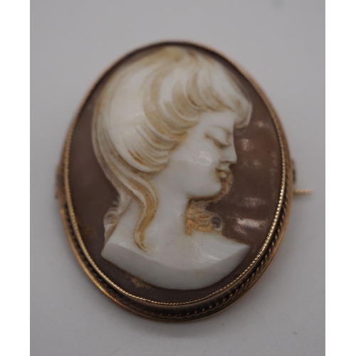 265 - 9ct Gold cameo