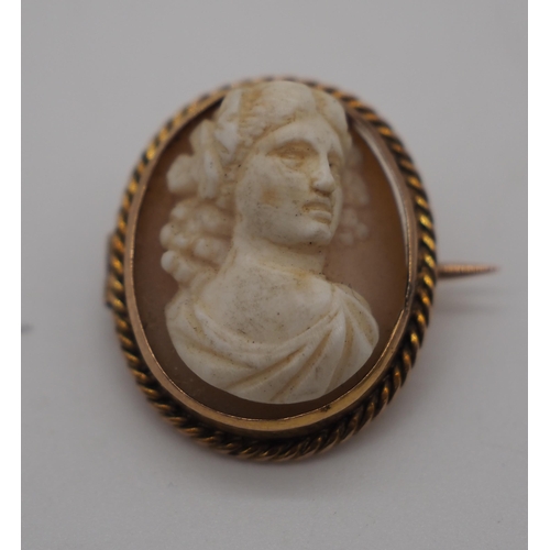 279 - Yellow metal cameo