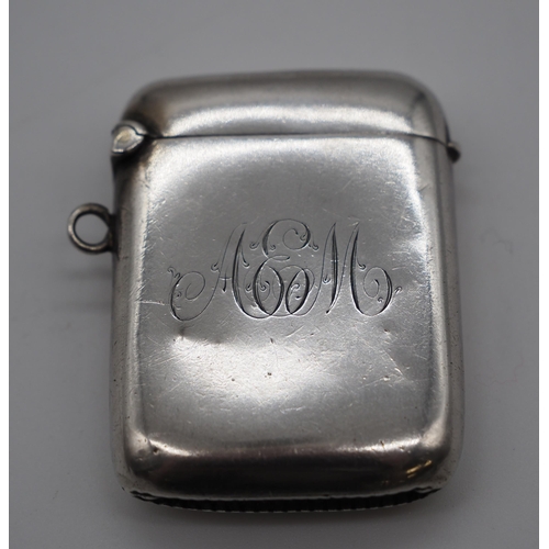 285 - Hallmarked silver vesta case. Approx 24.5g