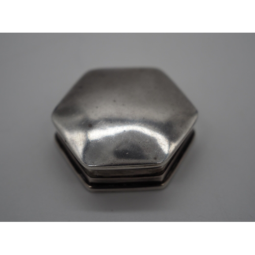 366 - Silver hexagonal pill box approx 19g