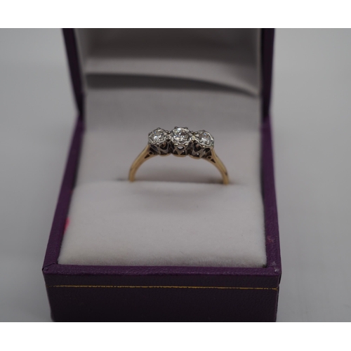 390 - 18ct gold 3 stone diamond ring approx 0.60 points diamond weight approx 3.5g total weight