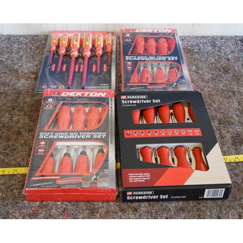 950 - 4- Sets of screwdrivers