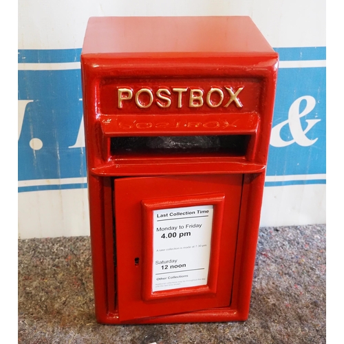 960 - Post box 18