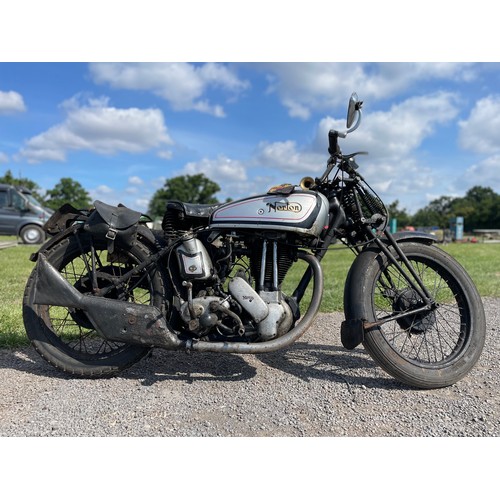 800 - Norton ES2 motorcycle. 1940. Ex WD. Runs, used 4 months ago. This bike has been used on rallies over... 