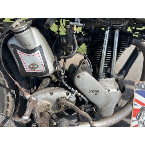 800 - Norton ES2 motorcycle. 1940. Ex WD. Runs, used 4 months ago. This bike has been used on rallies over... 