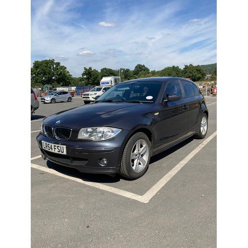 1565 - BMW 116I se. 2004. Runs and drives, 149512 miles. MOT till 07/08/23. Reg LR54FSU. V5