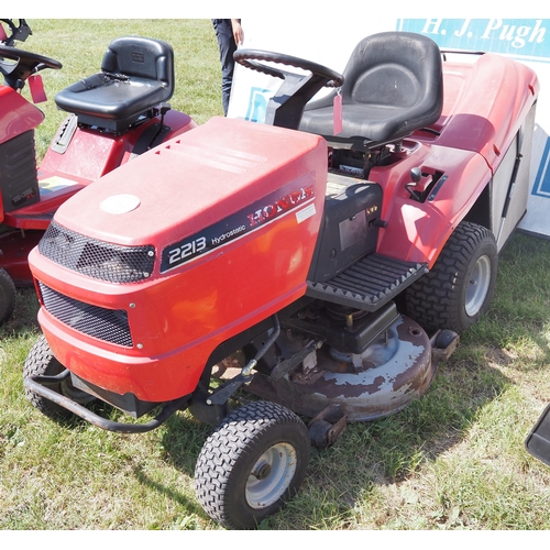 154 - Honda 2213 ride on mower