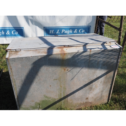 740 - Galvanised feed bin