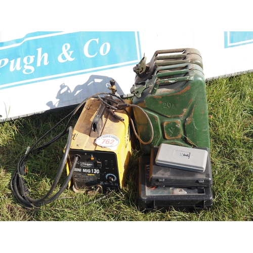 762 - Mig welder, jerry cans etc