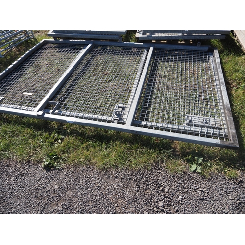 1194 - Galvanised mesh gates 2.9m h x 3.8m w total