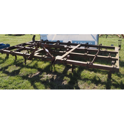 1251 - Heavy spring tine cultivator