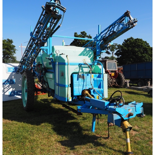 1290 - Berthoud 24m trailed crop sprayer, 3200L tank, tested 3rd August 2022