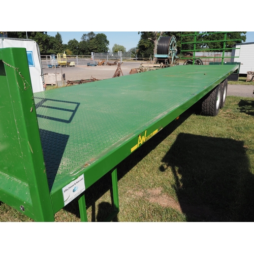 1300 - 2015 AW 14T bale trailer, tandem axle, bale thriples 31ft. Very tidy