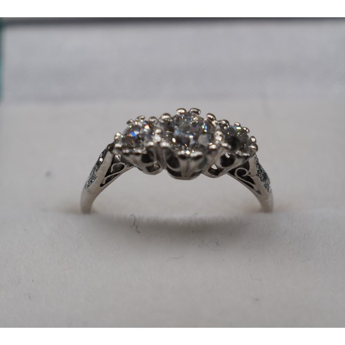 391 - Platinum diamond 3 stone ring approx 0.60 points diamond weight approx 3.5g total weight