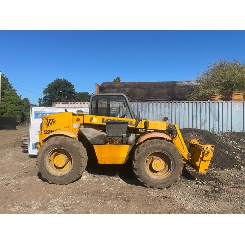 123 - JCB Loadall 526S. Runs and drives. Reg. P733 YTT. V5. Key