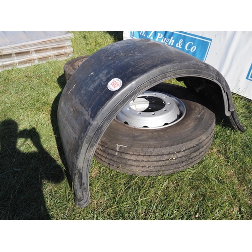 1574 - Lorry tyre, mudguard and 2 forklift tyres