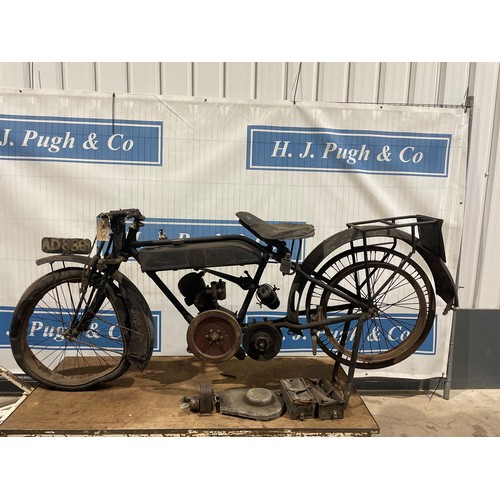 735 - The Sun Villiers flat tank motorcycle project. 1921. This bike has been stored in a loft for many ye... 